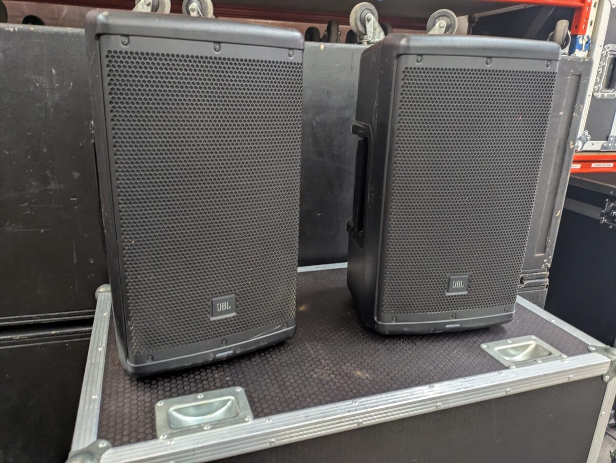 Set de 2 x JBL EON610 + 2 en panne