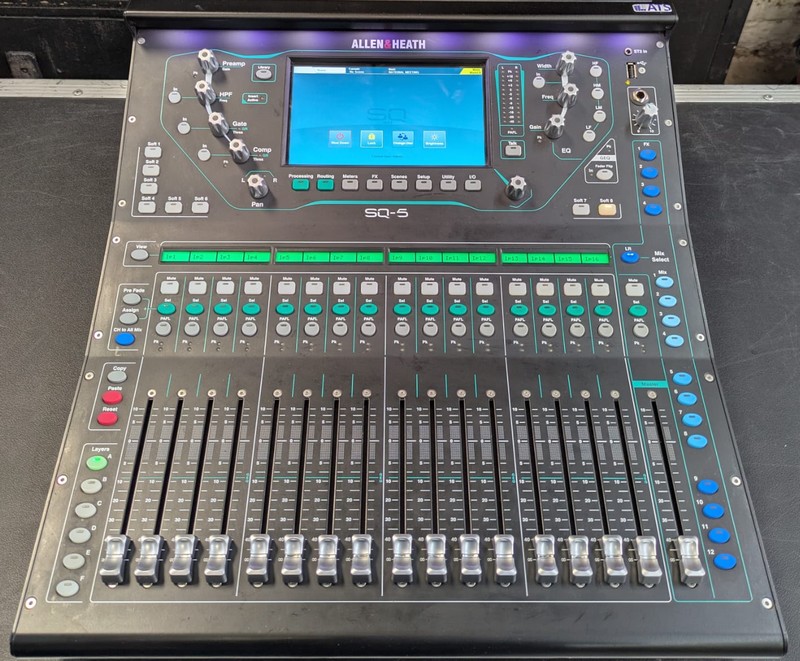 Allen & Heath SQ5 + Compressor Pack 1 (valeur $319)